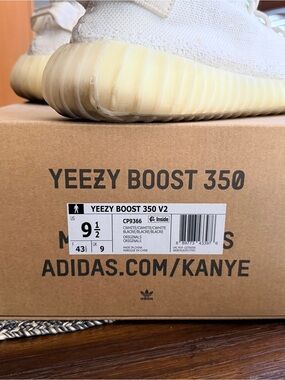 adidas Yeezy Boost 350 V2 - Cream/Off-White